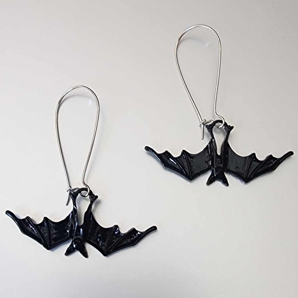 VAMPIRE BAT EARRINGS HALLOWEEN SPOOKY GOTHIC